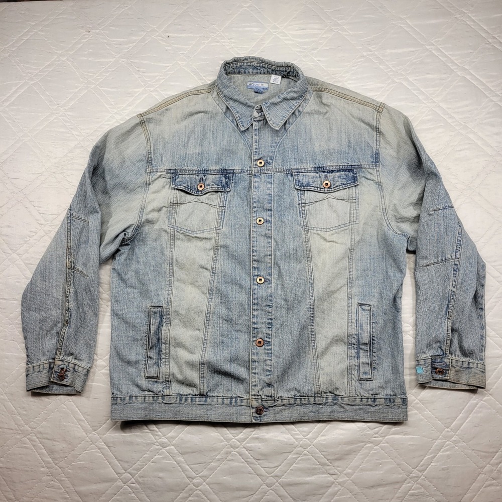 Azzure Outerwear well worn jean jacket size 2XL w/ winged heart on back